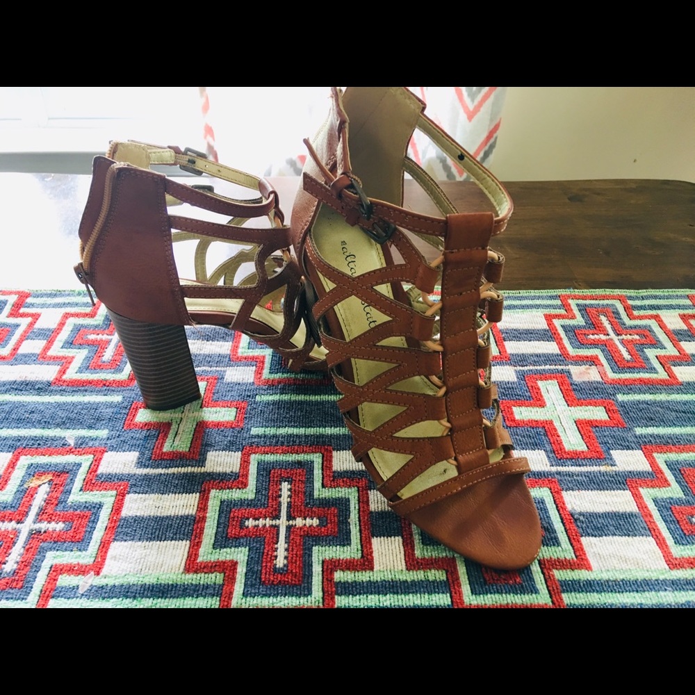 🤩3 FOR 20🤩 Altar’d State High Heels